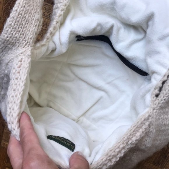 Peace sign purse with velcro closures - Picture 4 of 6